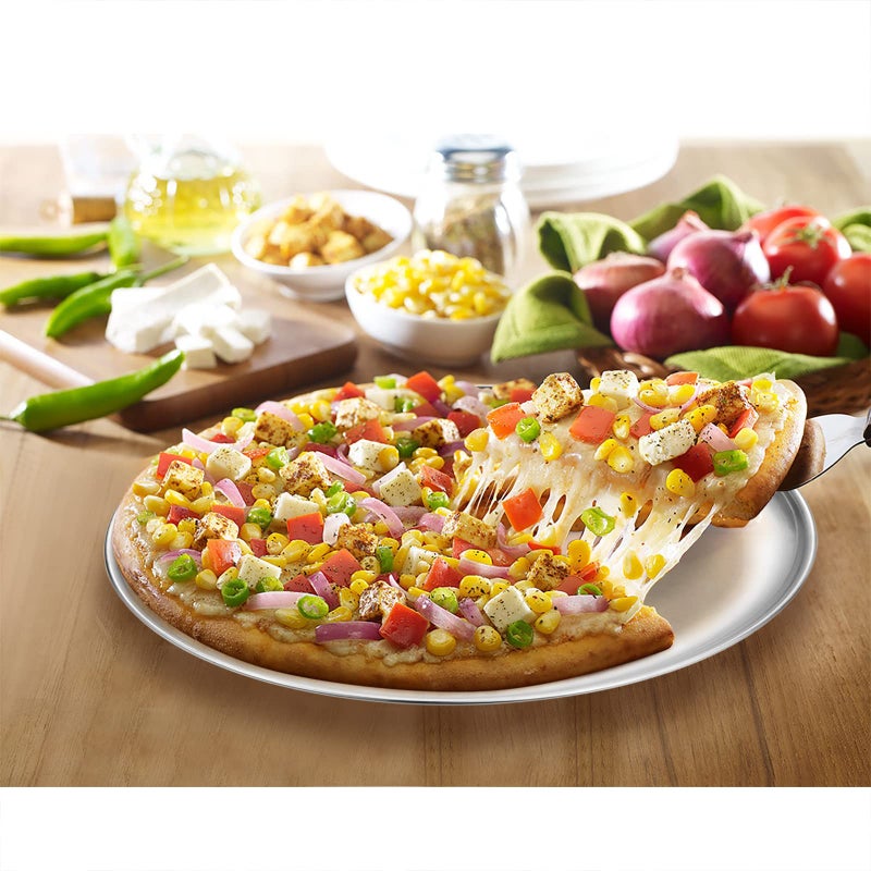 Deedro صينية بيتزا ديدرو من الفولاذ المقاوم للصدأ 13Â½ بوصة، صينية بيتزا دائرية، صينية خبز بيتزا صحية، صينية تقديم بيتزا، صينية مقرمشة، آمنة في غسالة الصحون، 3 عبوات - Image 4